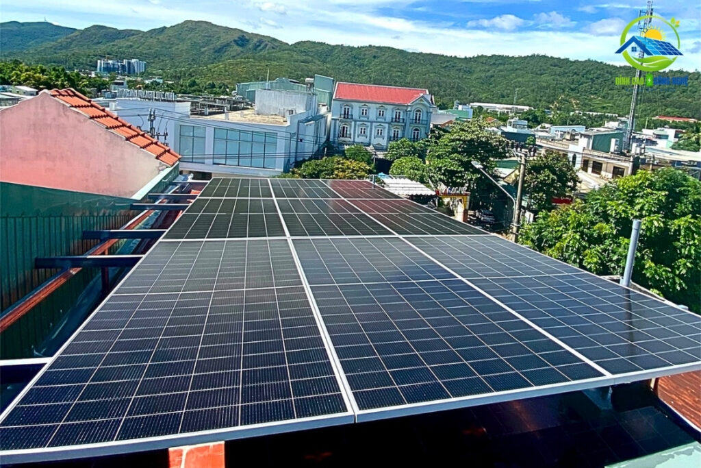 LẮP ĐẶT HỆ THỐNG ĐIỆN NĂNG LƯỢNG MẶT TRỜI ĐƯỜNG HÙNG VƯƠNG - QUY NHƠN