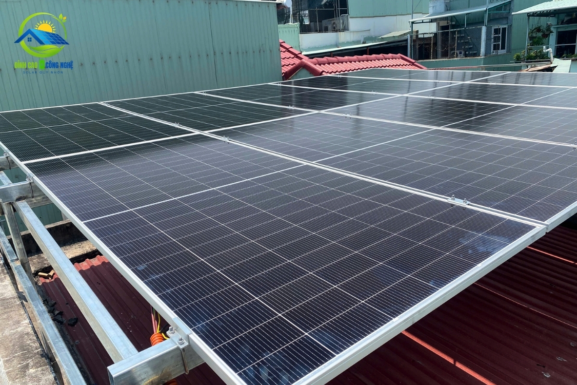 Hệ thống điện mặt trời hybrid lưu trữ 6,1kwp cho khách hàng tại đường Trần Quốc Toản, thành phố Quy Nhơn, tỉnh Bình Định (cũ)