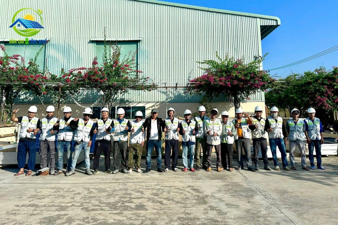 Đỉnh cao công nghệ Quy Nhơn - đơn vị thi công uy tín chuyên thi công lắp đặt hệ thống điện mặ trời tại miền Trung
