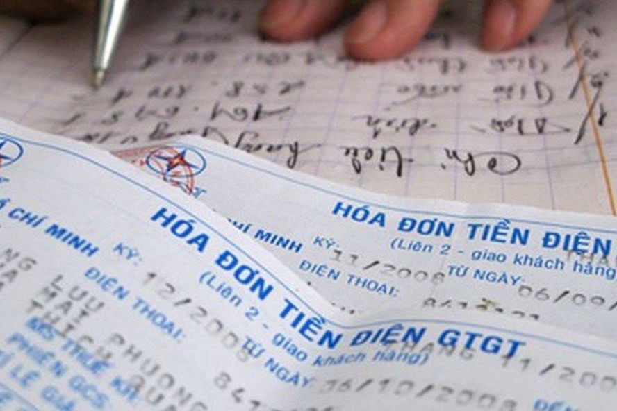 tiền điện bao nhiêu lắp điện mặt trời