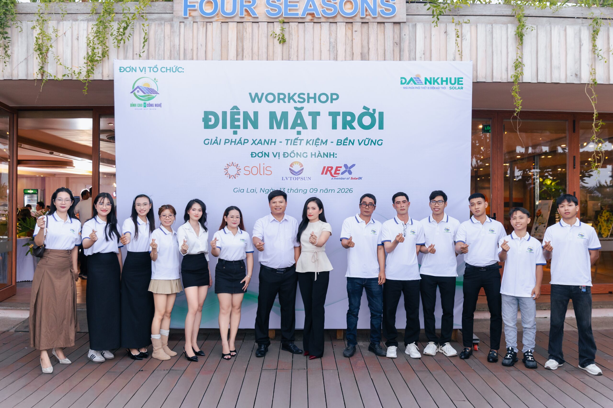 Công ty TNHH Đỉnh Cao Công Nghệ Quy Nhơn checkin tại sự kiện